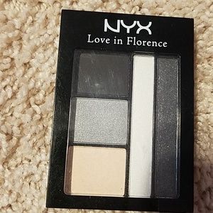🍏NYX Tryst by the Trevi Eyeshadow